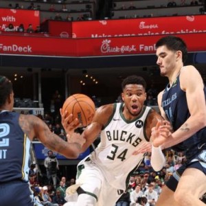 lol竞猜部门-1胜4负创14年最差开局！雄鹿掉出争冠军团？